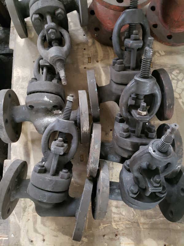 Клапан запорный стальной фланцевый Dn15 Pn64 Клапан запорный стальной фланцевый Dn15 Pn64