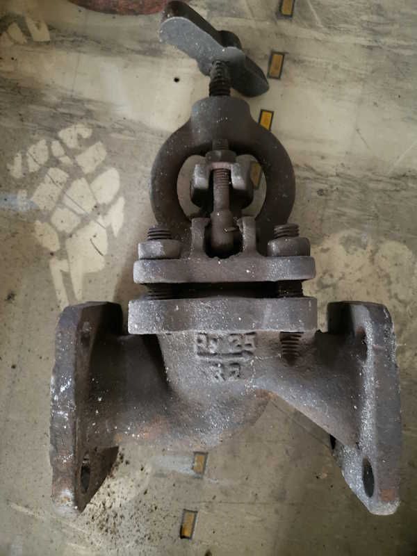 Вентиль Ру 25/32 стальной Вентиль Ру 25/32 стальной