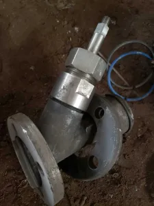 Клапан запорный титановый Dn32 Pn16